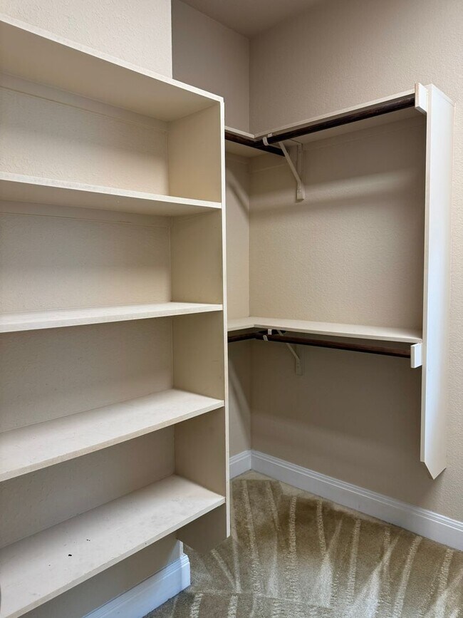 Building Photo - 517 Whittmen Ave