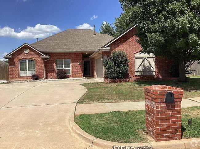 Building Photo - 17552 Zinc Dr