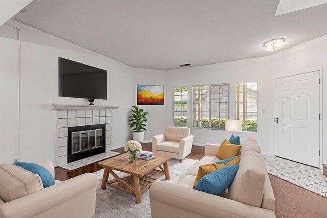 Building Photo - 39737 Potrero Dr