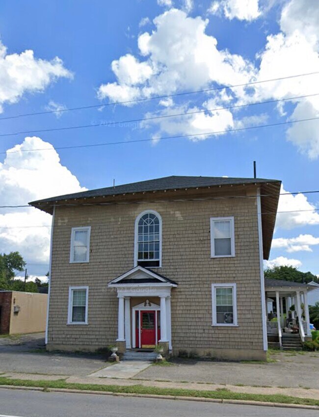 Primary Photo - 1909 E Ozark Ave