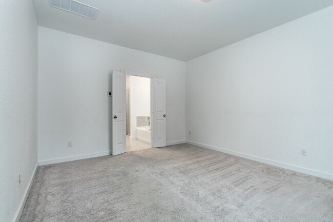 Building Photo - 27006 Hidden Rock Ct