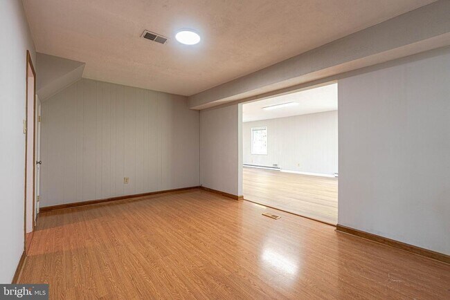 Building Photo - 13145 Madonna Ln