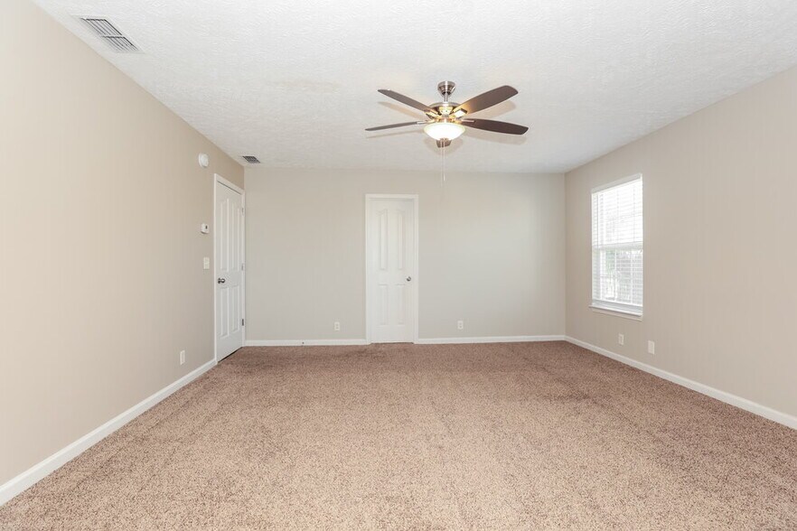 Building Photo - 3011 Wellington Pl