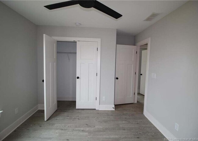 Building Photo - 4448 Venice Way