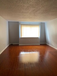 Building Photo - Spacious 2-bedroom, 2-bathroom apartment