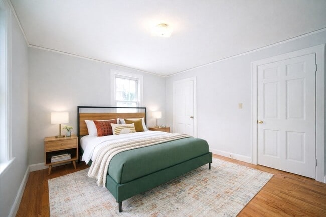 Building Photo - 14 Paul Revere Rd