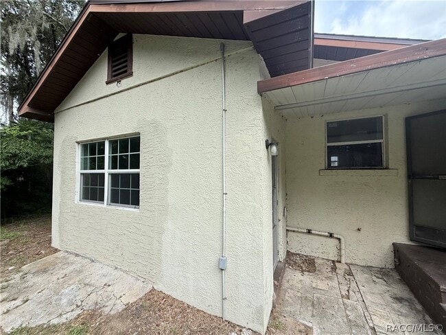 Building Photo - 917 Zephyr St