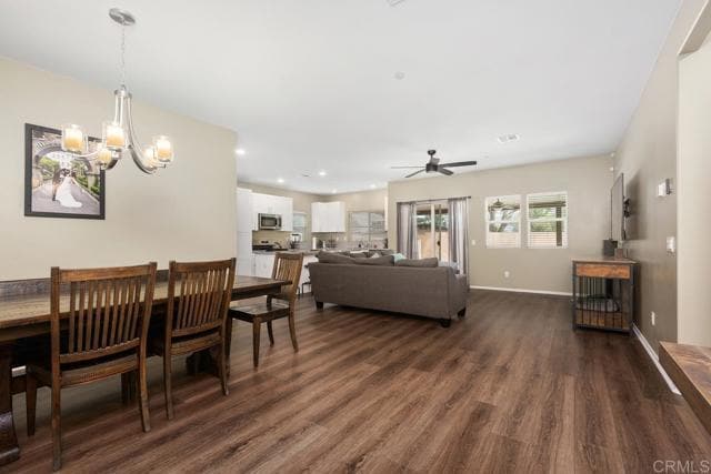 Building Photo - 475 Camellia Way