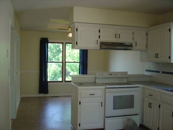 Building Photo - 1558 W Mulberry St