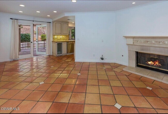 Building Photo - 3871 Cottonwood Grove Trail