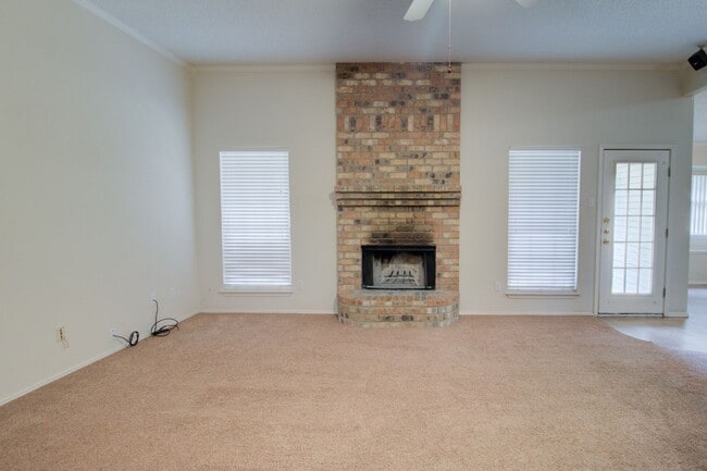 Building Photo - Arrowhead Estates Home