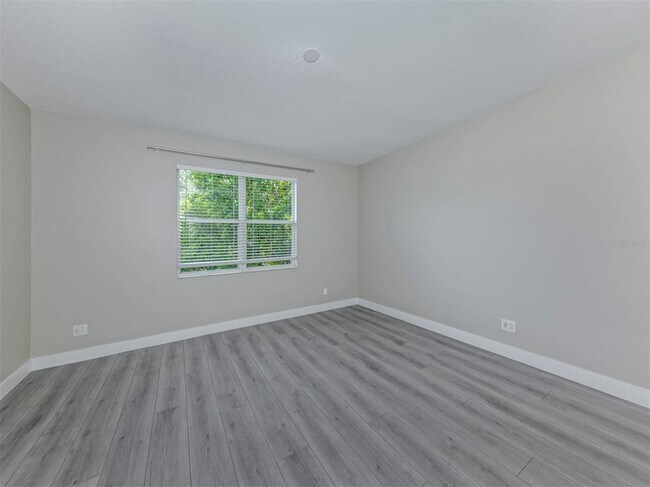 Building Photo - 3941 Yellowstone Cir