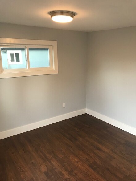 Building Photo - 109 Hawthorn Way