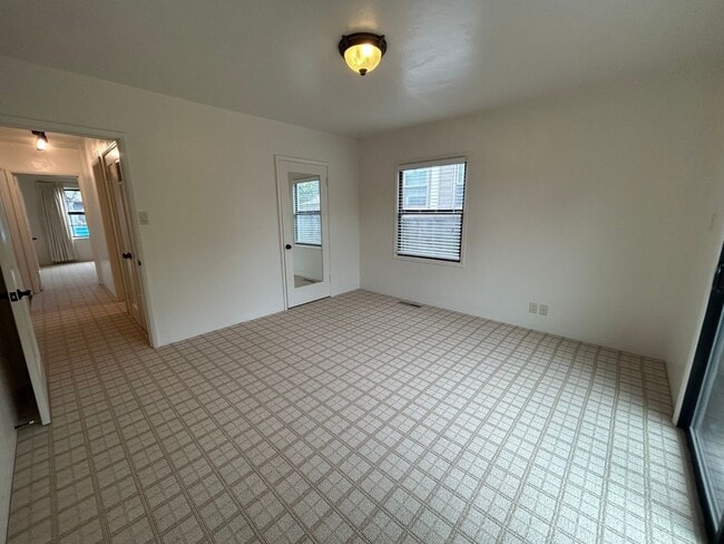 Building Photo - 2BR/ 1BA House In South Salinas