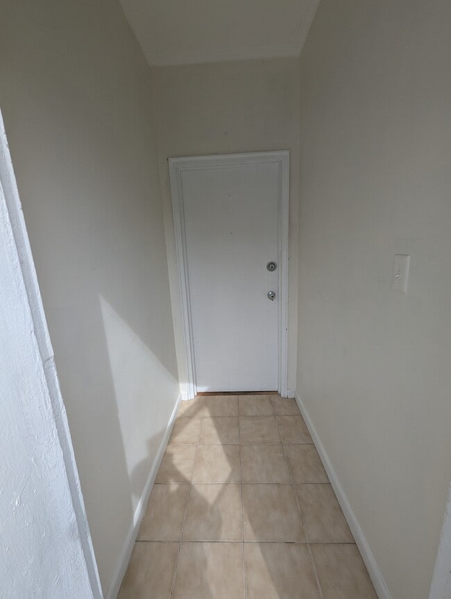 Building Photo - 21601 Hillside Ave