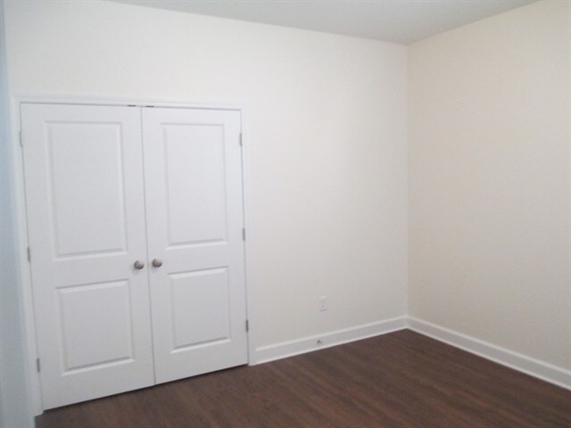 Building Photo - 3070 Creek Village Ln