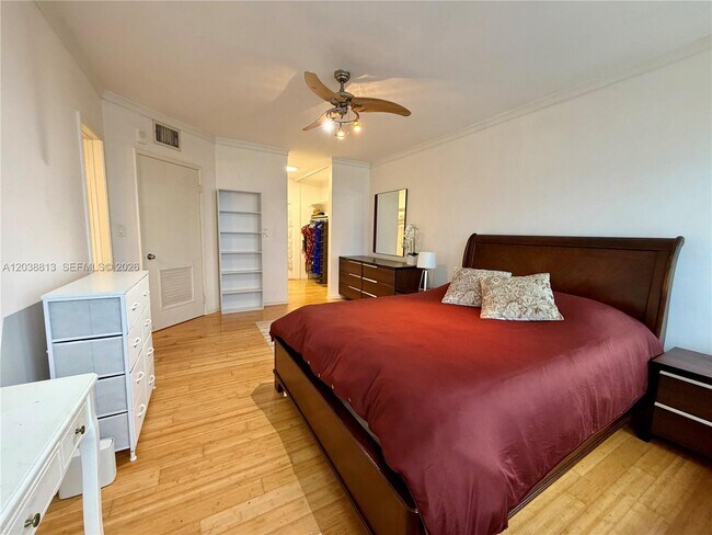 Building Photo - 888 Intracoastal Dr