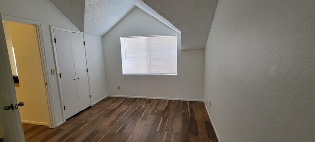 Building Photo - East Side 2 Story Condo Available Now!