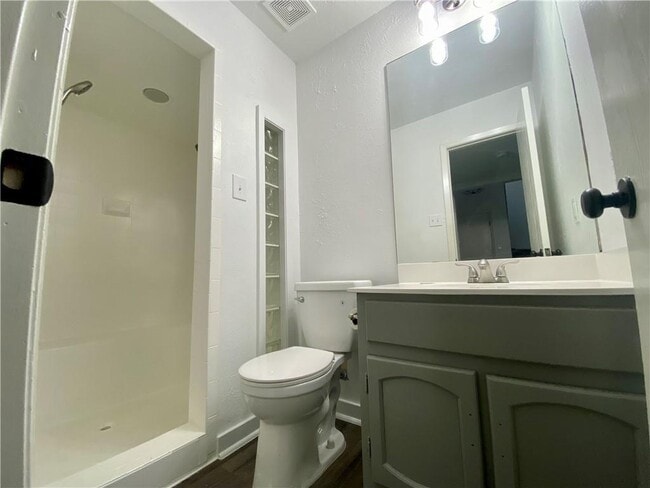 Building Photo - 7264 Coronado Cir