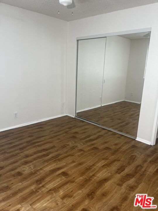 Building Photo - 10540 Balboa Blvd