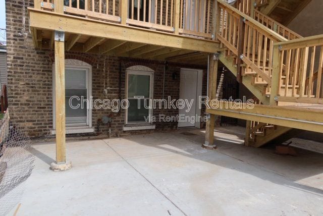 Building Photo - 2345 S Whipple St