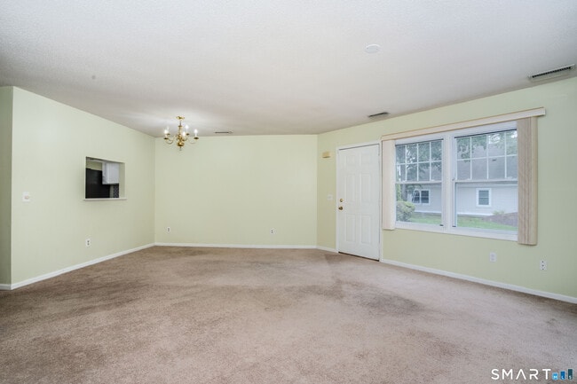 Building Photo - 302 Briarwood Ct