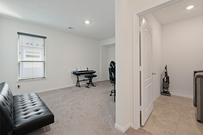 Building Photo - 4007 Mossy banks Ln