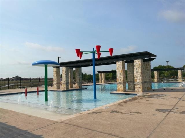 Building Photo - 4504 Mimosa Dr