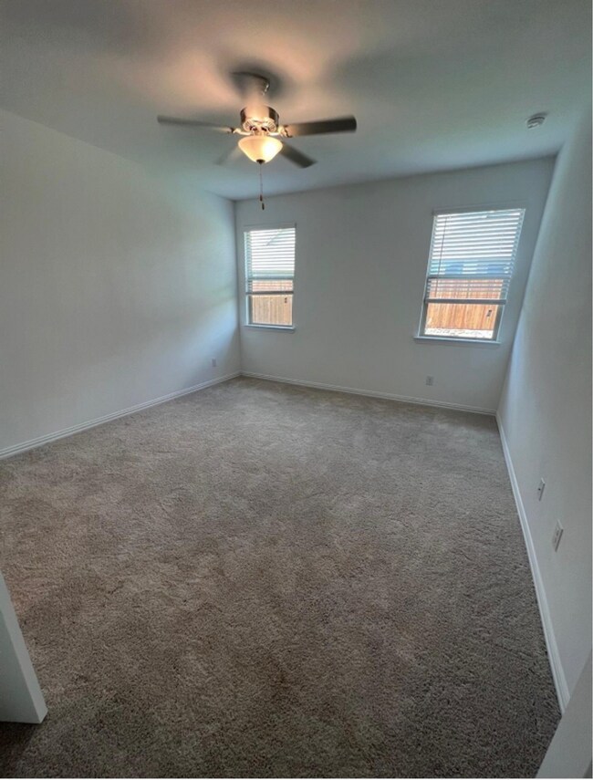 Building Photo - 1202 Sequoia-