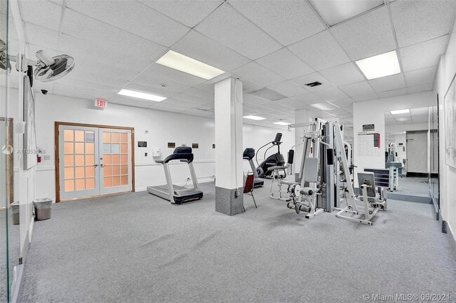 Building Photo - 3800 S Ocean Dr