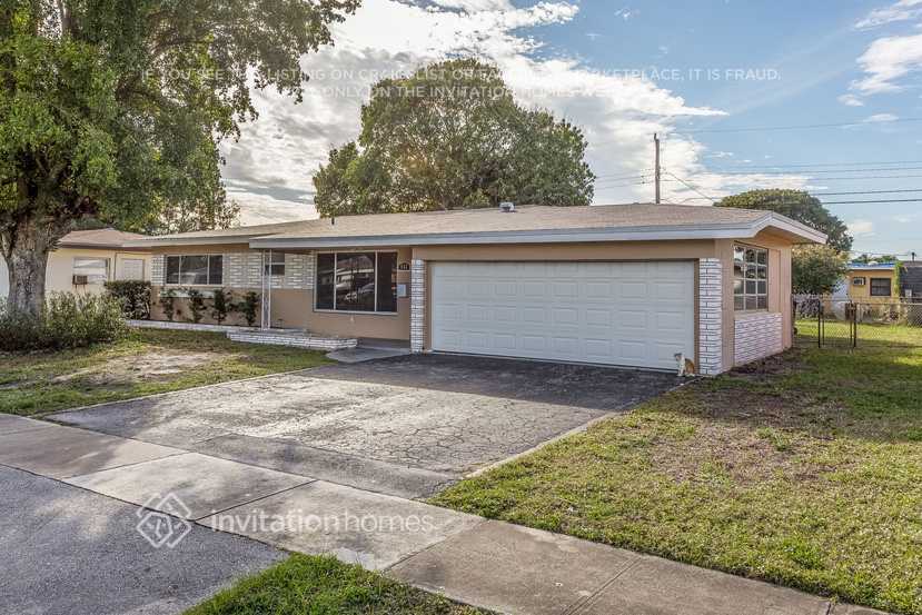 Building Photo - 533 W Dayton Cir