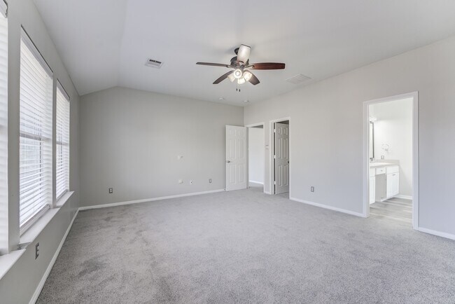Building Photo - 12415 Silversmine Dr
