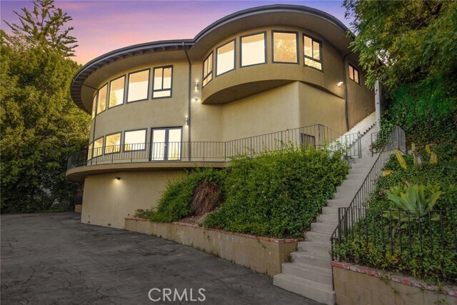 Building Photo - 3828 Alomar Dr