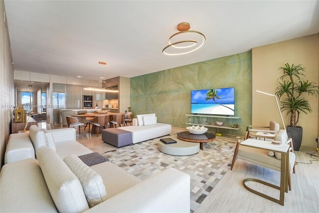 Building Photo - 18975 Collins Ave