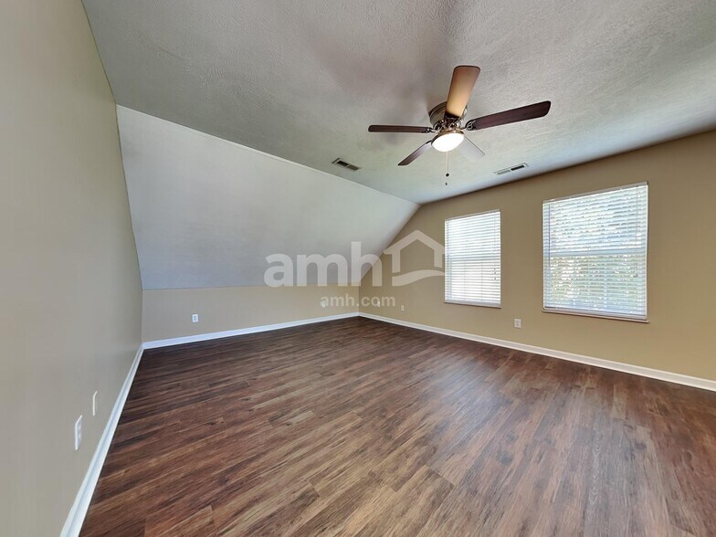 Building Photo - 6937 Cherry Grove Rd