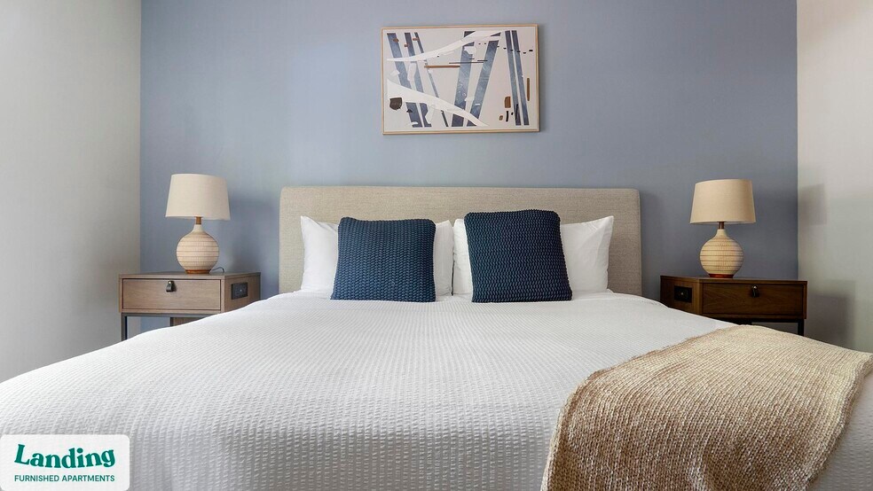 Building Photo - 2000 E Lake Pkwy