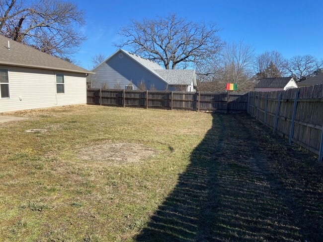 Building Photo - Single-Family Home in Evergreen Ridge, Hollister