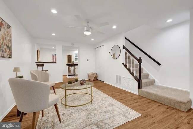 Building Photo - 37 Alden Ct