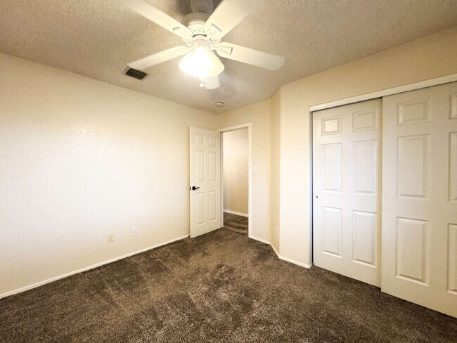 Building Photo - “Spacious 4-Bedroom, 2-Bathroom Home with Pool in Tamarack”