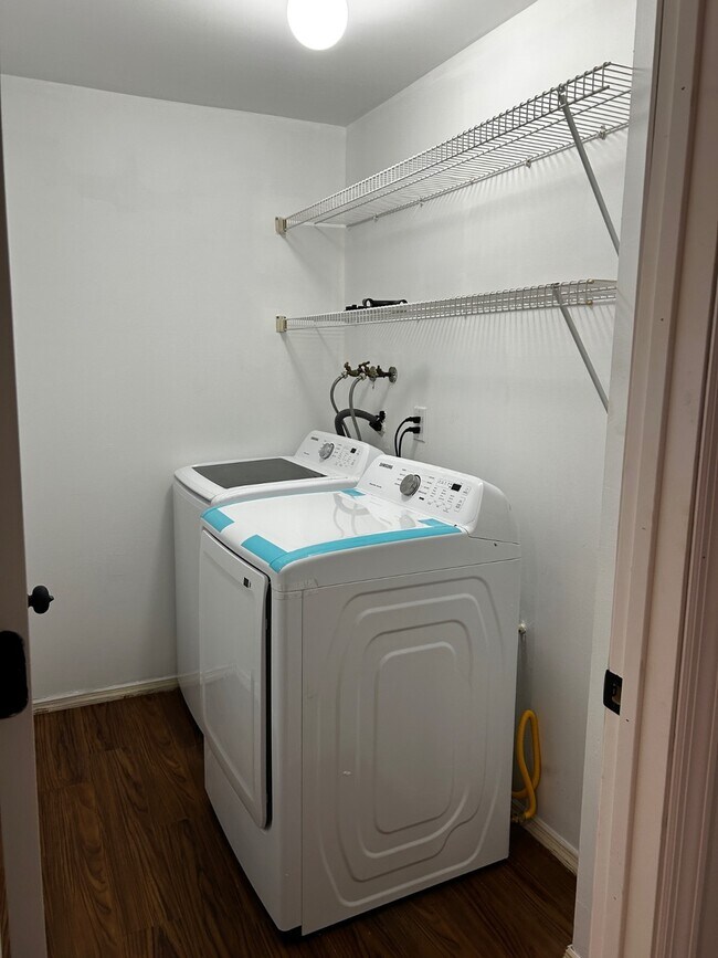 Building Photo - 80 Richmond Hill Rd