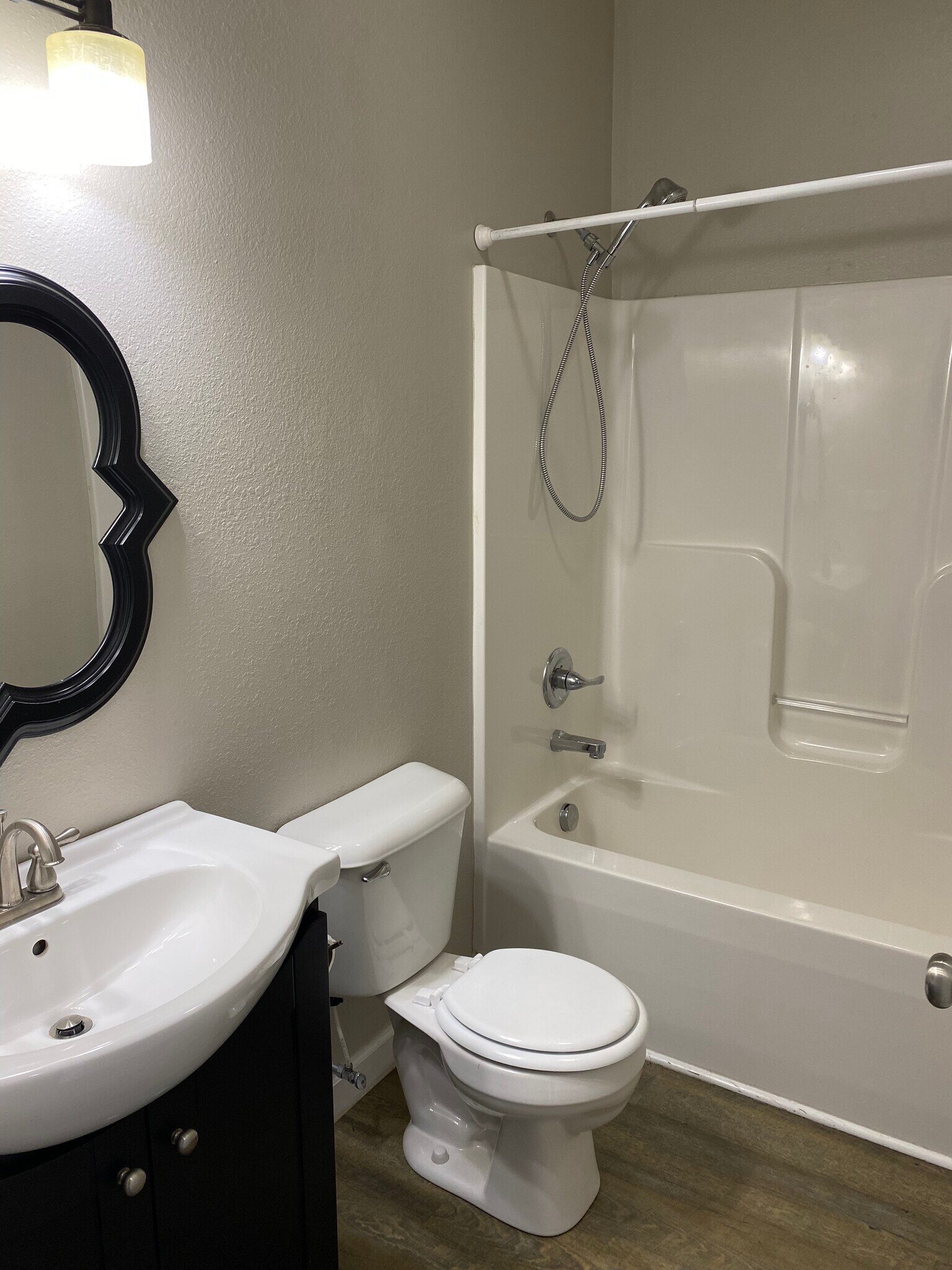 Hallway bathroom - 2352 Ascot Downs