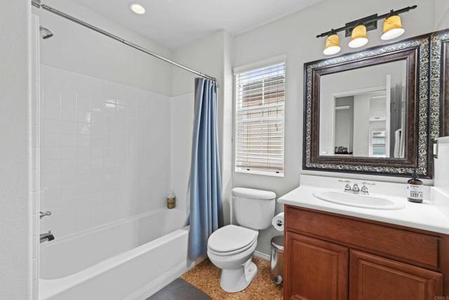 Building Photo - 958 Avalon Way