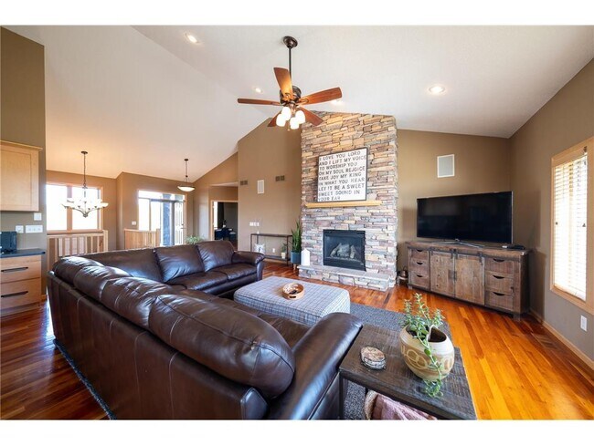 Building Photo - 6531 Century Ln