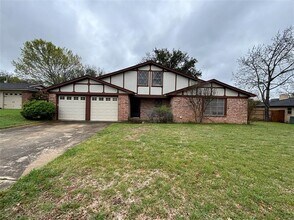 Building Photo - 8704 Copper Canyon Rd