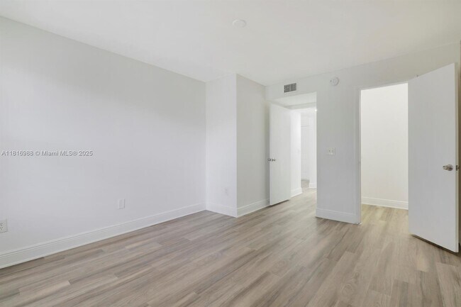 Building Photo - 4341 W McNab Rd