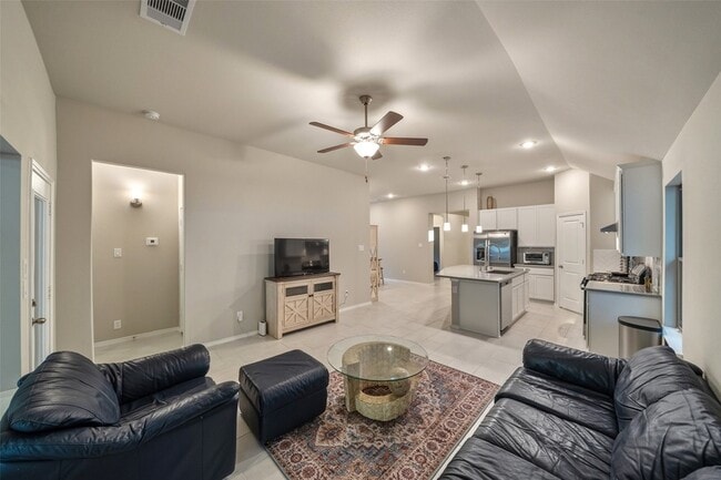 Building Photo - 17435 Vino Vines Ln