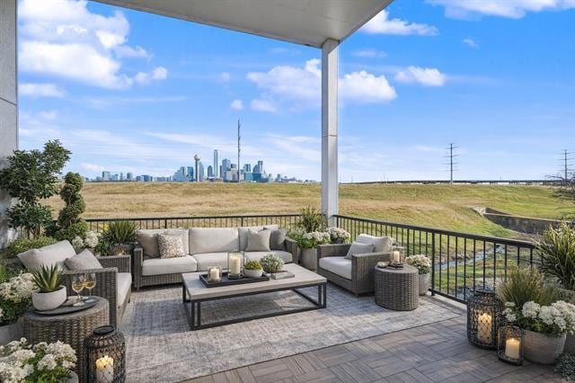 Building Photo - 381 E Greenbriar Ln