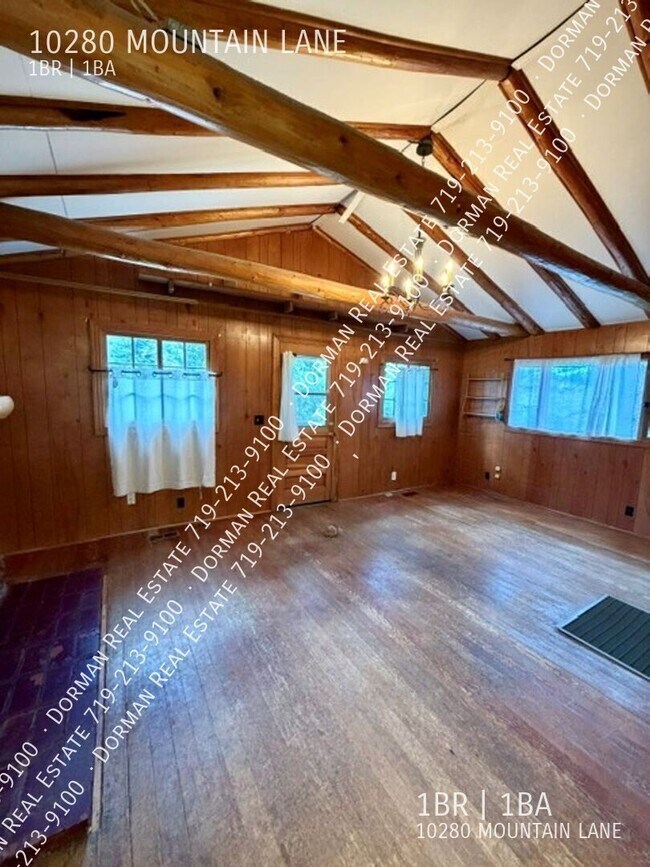 Building Photo - 10280 Mountain Ln