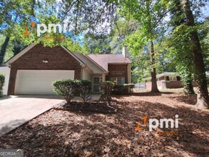 Building Photo - 2055 Pine Cone Dr SW