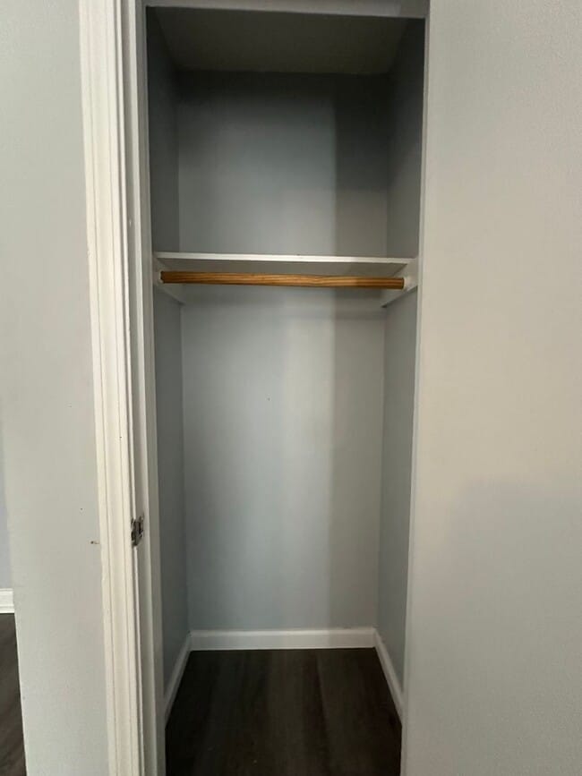 Building Photo - Available Now! Townhouse in Jacksonville